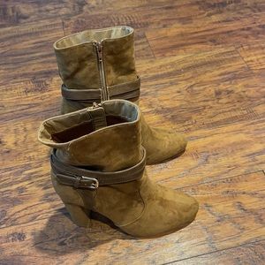 JustFab Women’s Suede Booties Brown 8.5 chunky Heels